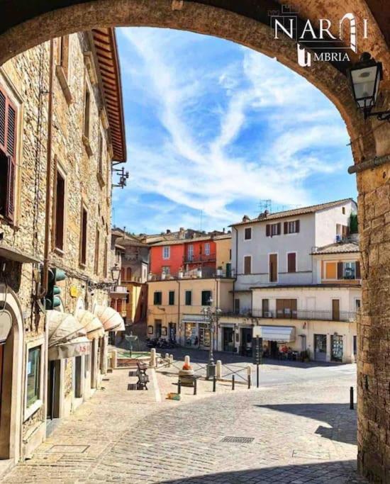 Fresco E Colorato Appartamentino In Narni Scalo Exterior photo