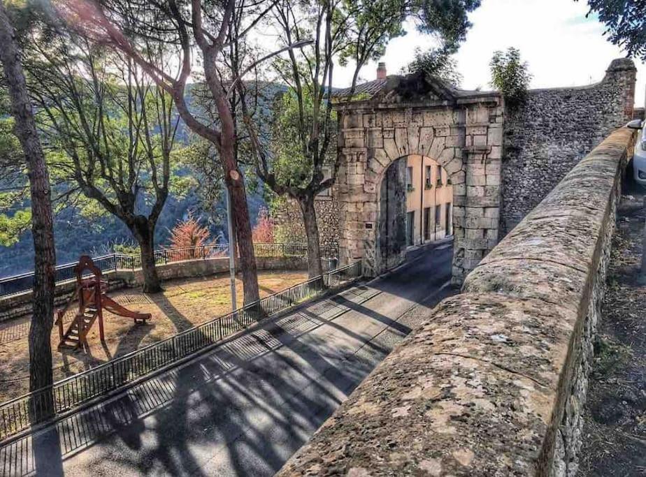 Fresco E Colorato Appartamentino In Narni Scalo Exterior photo