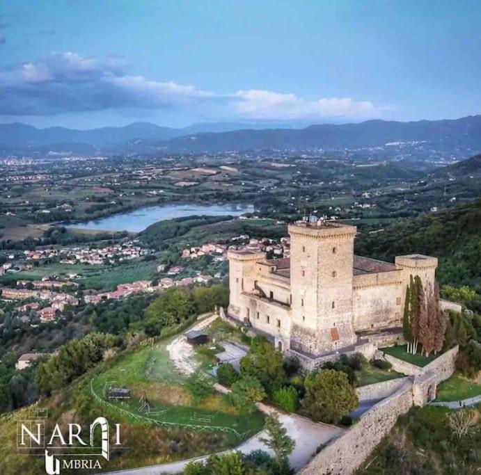 Fresco E Colorato Appartamentino In Narni Scalo Exterior photo